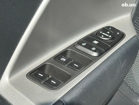 Kia Niro 2018 черный - фото 26