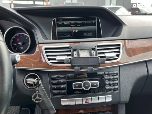 Mercedes-Benz E-Класс 2014 синий - фото 40