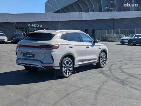 BYD Song Plus 2025 - фото 8