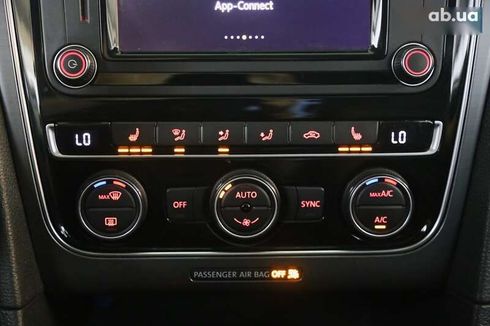Volkswagen Passat 2018 - фото 20