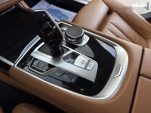 BMW 7 серия 2016 - фото 26