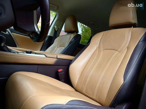 Lexus RX 2018 - фото 19