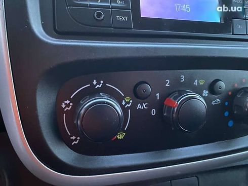 Renault Trafic 2018 - фото 16