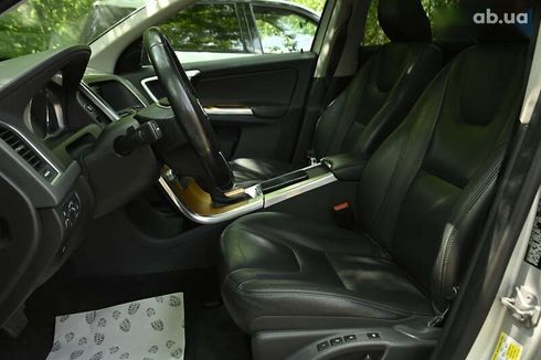 Volvo XC60 2017 - фото 22