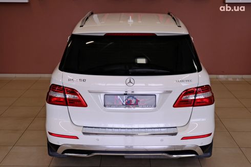 Mercedes-Benz M-Класс 2012 белый - фото 6
