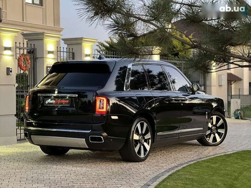 Rolls-Royce Cullinan 2019 - фото 18