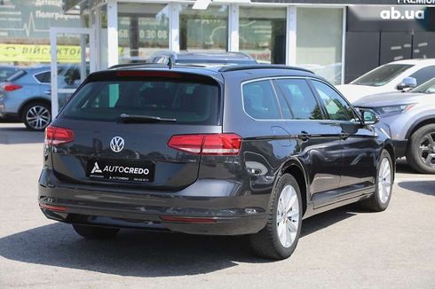 Volkswagen Passat 2018 - фото 6