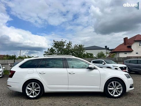Skoda Octavia 2020 - фото 9