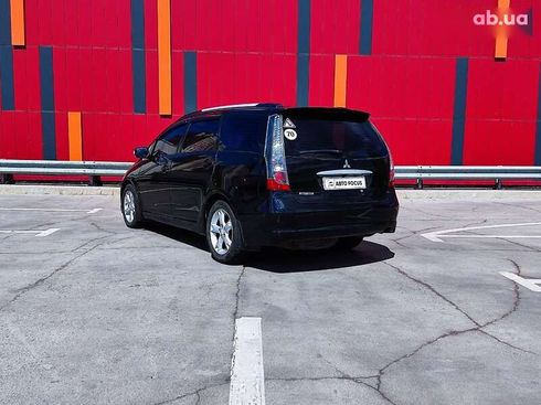 Mitsubishi Grandis 2008 - фото 8