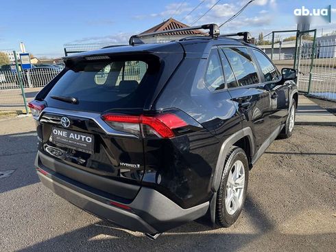 Toyota RAV4 2021 - фото 7