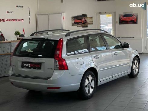 Volvo V50 2010 - фото 13