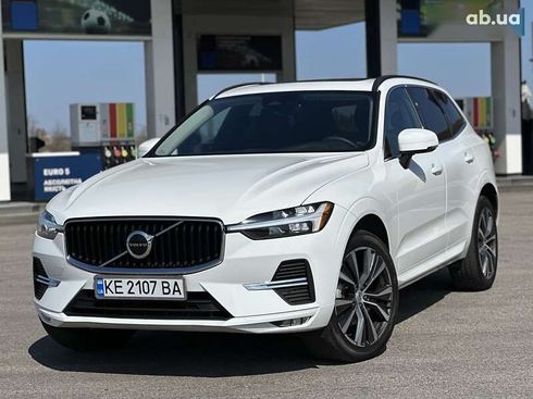 Volvo XC60 2022 - фото 3