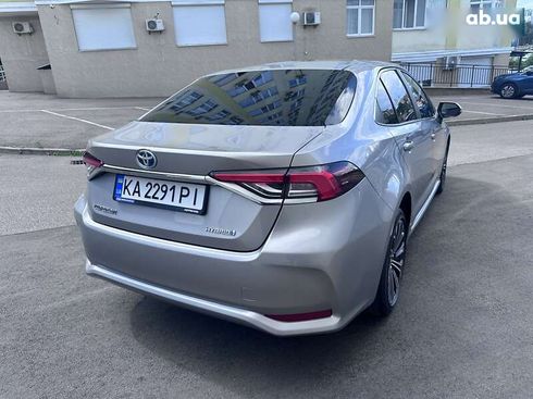 Toyota Corolla 2020 - фото 25