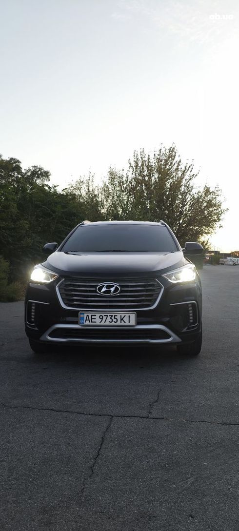 Hyundai Grand Santa Fe 2017 черный - фото 3