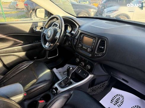 Jeep Compass 2018 - фото 10