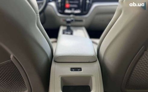 Volvo XC60 2018 - фото 18