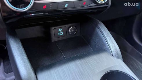 Ford Kuga 2021 - фото 26