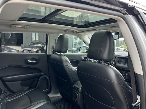 Jeep Compass 2018 серый - фото 36