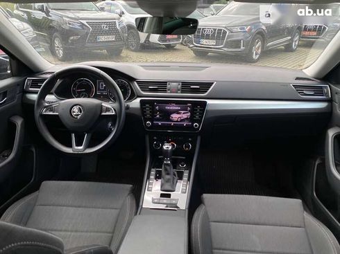 Skoda Superb 2019 - фото 9