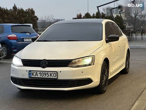 Volkswagen Jetta 2012 - фото 2