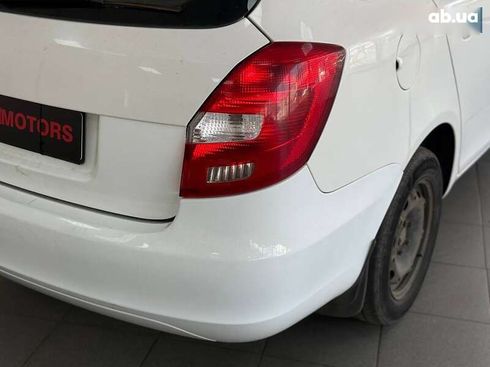 Skoda Fabia 2011 - фото 10