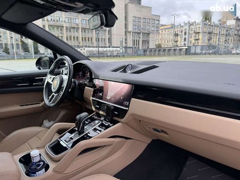Porsche Cayenne 2021 - фото 27