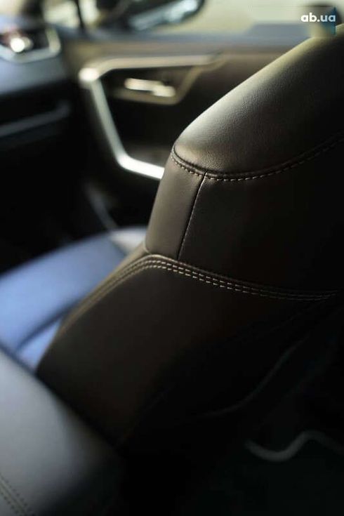 Toyota RAV4 2021 - фото 21