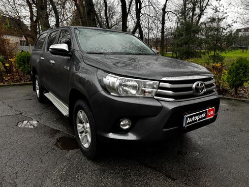 Toyota Hilux 2017 серый - фото 6