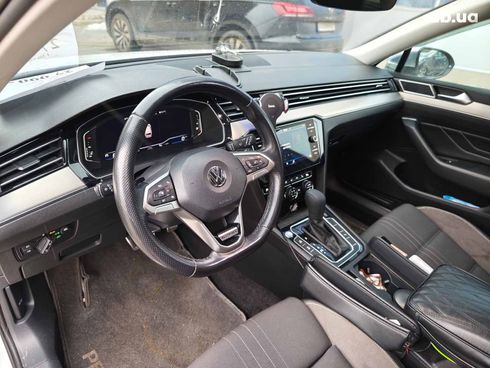 Volkswagen passat alltrack 2020 белый - фото 25