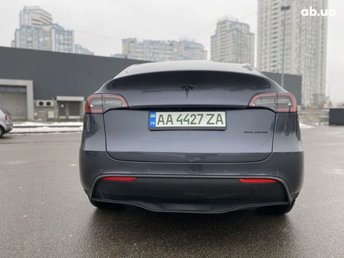 Tesla Model Y 2022 серый - фото 3