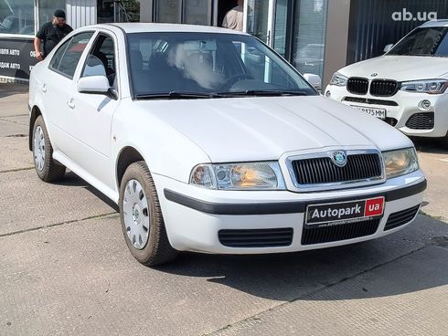 Skoda Octavia 2007 белый - фото 12
