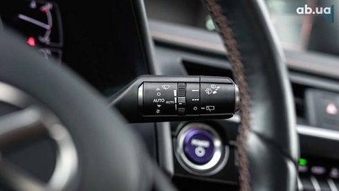 Lexus UX 2019 - фото 23