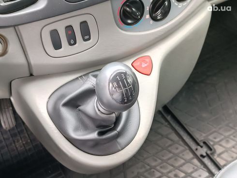 Renault Trafic 2014 белый - фото 23