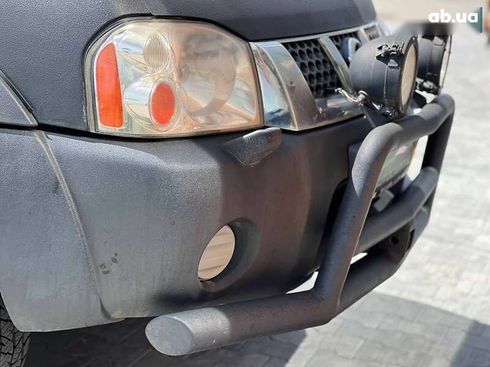 Nissan NP300 2011 - фото 17