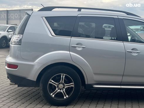 Mitsubishi Outlander 2012 серый - фото 19