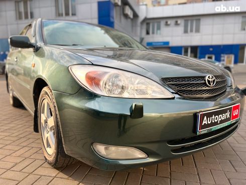 Toyota Camry 2003 зеленый - фото 10