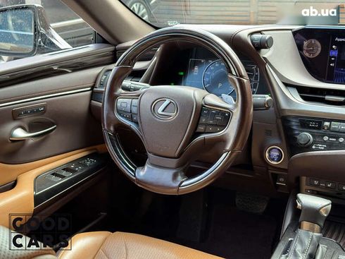Lexus ES 2019 - фото 28