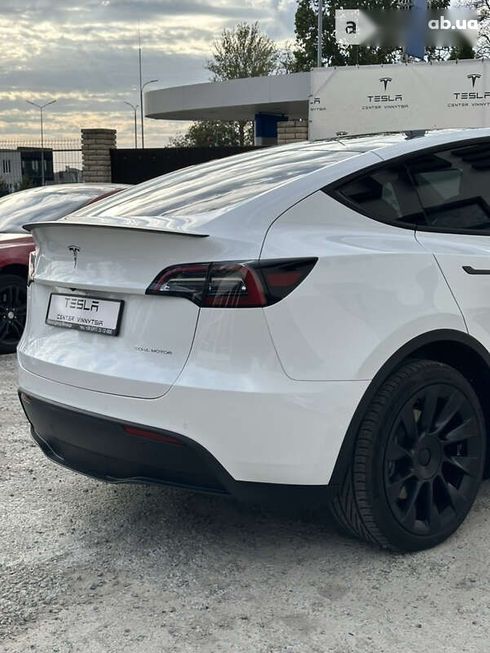 Tesla Model Y 2021 - фото 19