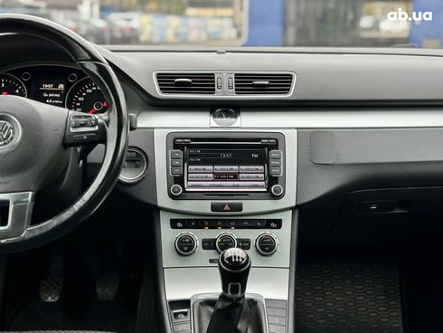 Volkswagen Passat 2013 белый - фото 14