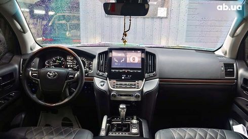 Toyota Land Cruiser 2017 - фото 25