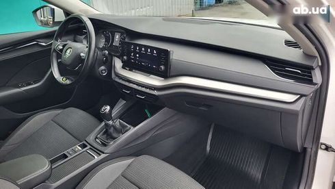 Skoda Octavia 2021 - фото 26