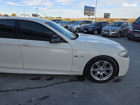 BMW 5 серия 2012 белый - фото 5