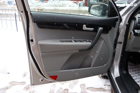 Kia Sorento 2015 - фото 12