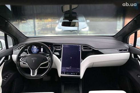 Tesla Model X 2017 - фото 23