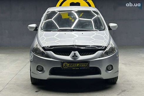 Mitsubishi Grandis 2008 - фото 2