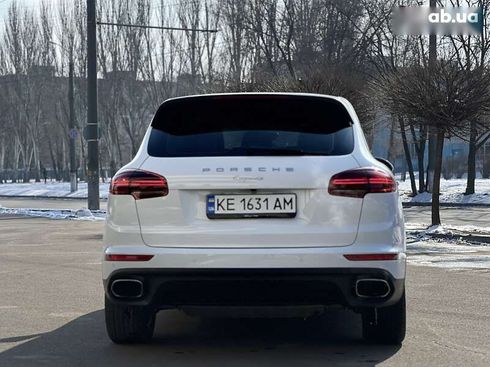 Porsche Cayenne 2016 - фото 26