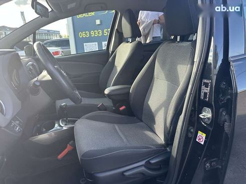 Toyota Yaris 2015 - фото 16
