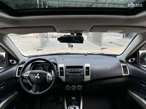 Mitsubishi Outlander XL 2008 серый - фото 13