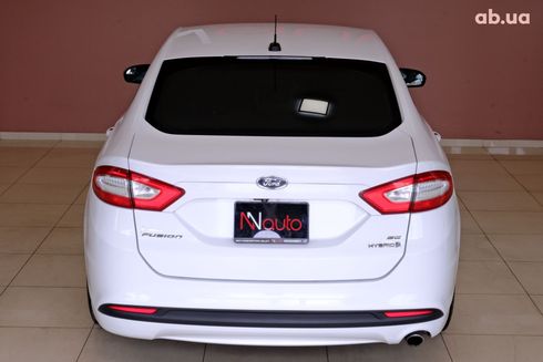 Ford Fusion 2015 белый - фото 6