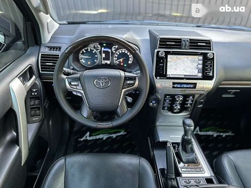 Toyota Land Cruiser Prado 2017 - фото 29